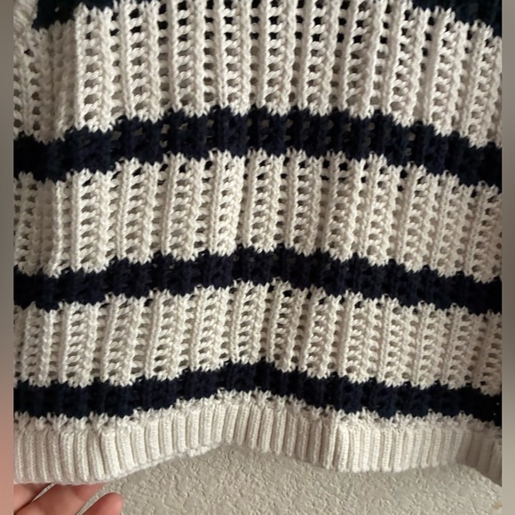 Hollister Knitted Navy and White Striped Vest XS - Picture 9 of 12